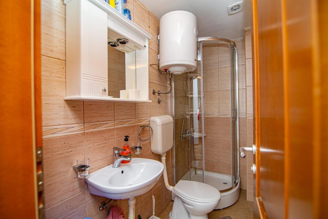 1402 Apartment